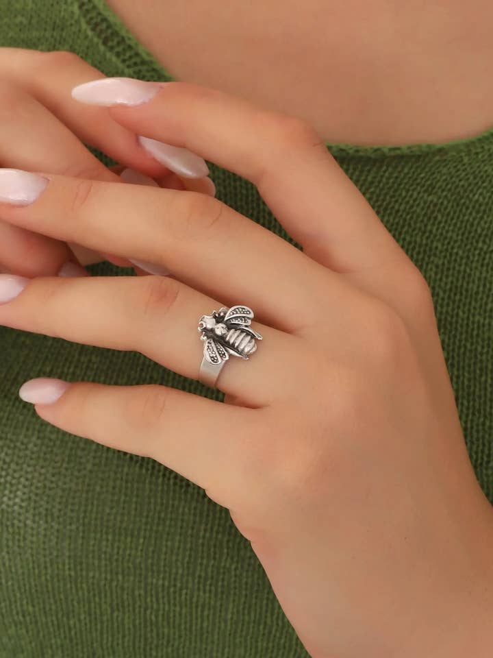 Bague abeille pour femme plaquée argent sterling 925K pour la vente par Hadley Jewelry