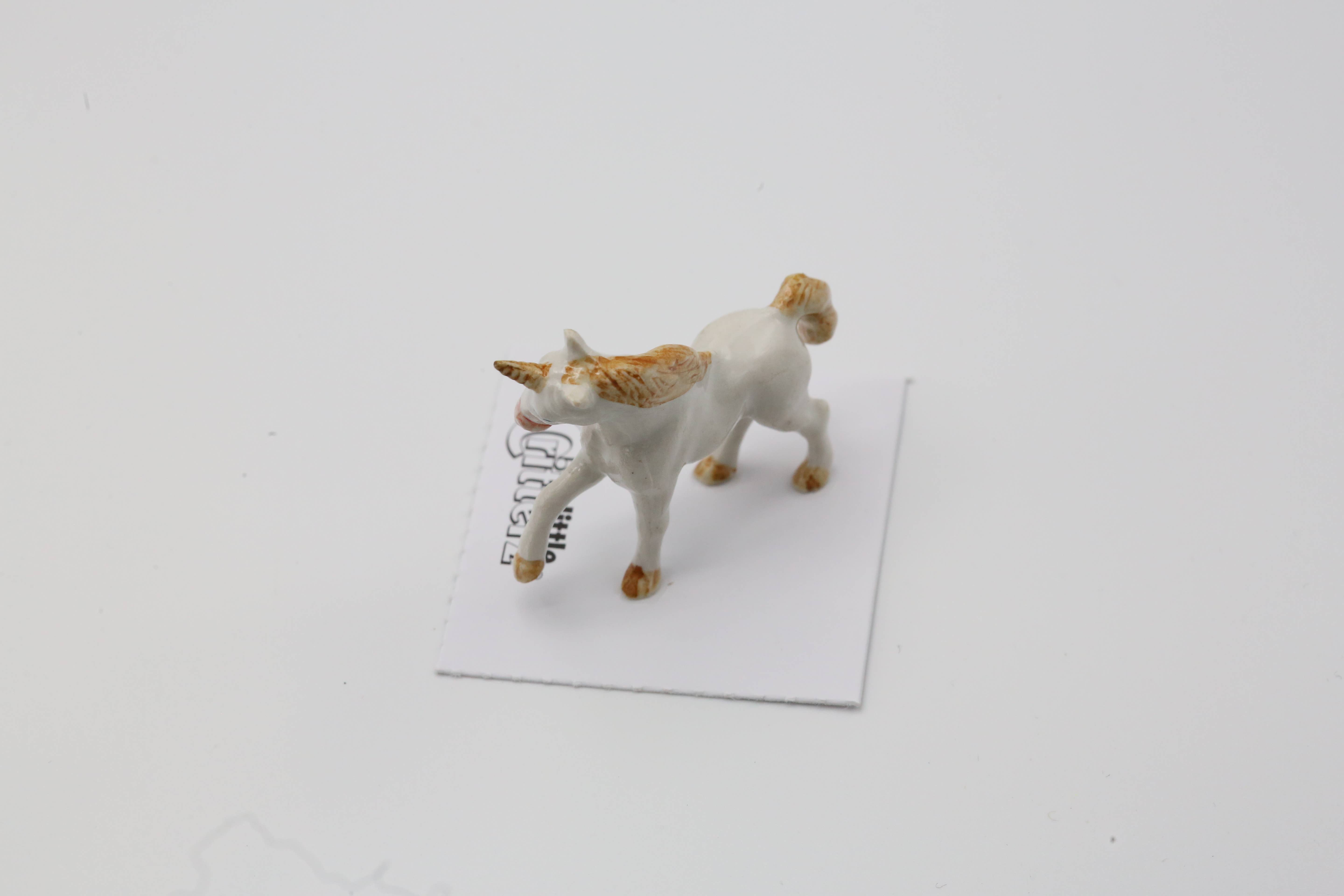 Little Critterz - Vente Figurine décorative - Figurine miniature décorative en porcelaine Magic Unicorn1