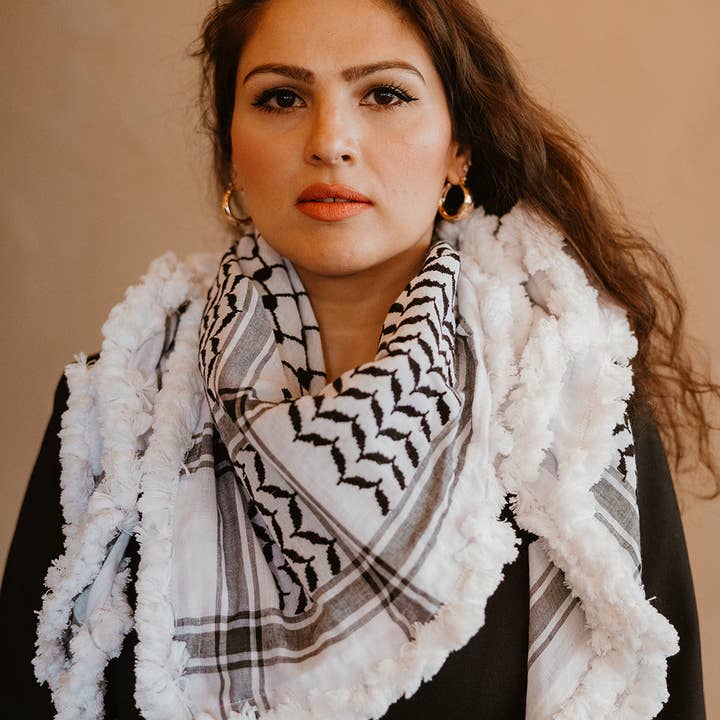 Black and White Malaki (Royal) with Tassels Kuffiyeh for wholesale by Sitti Social Enterprise