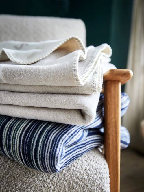 KOMBERS throw blanket with stripes for wholesale by Fynch-Hatton Living