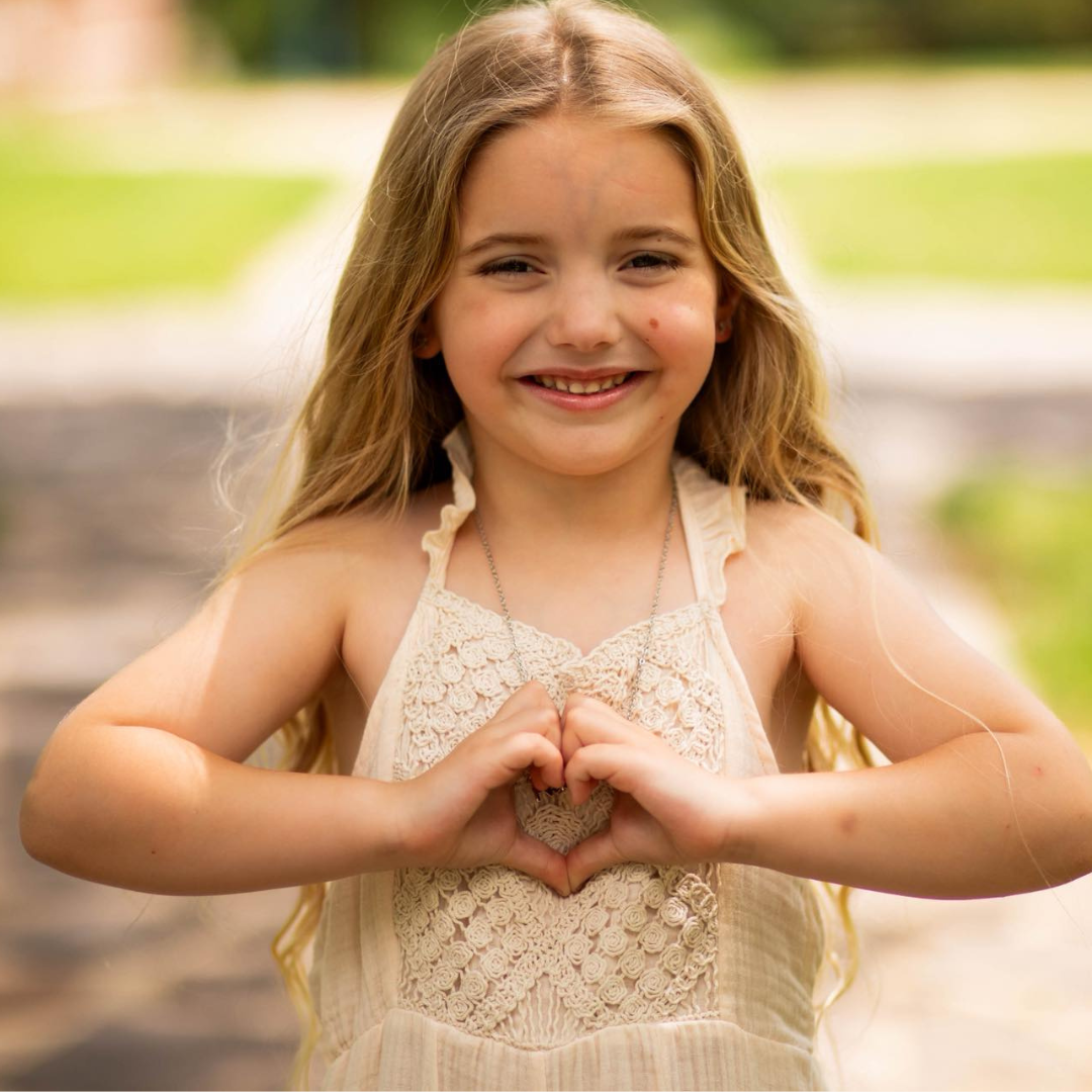 HAHA MAMA Clothing - Venta al por mayor Conjunto de mamá y bebé - Mono de ganchillo blanco suave - Niño6