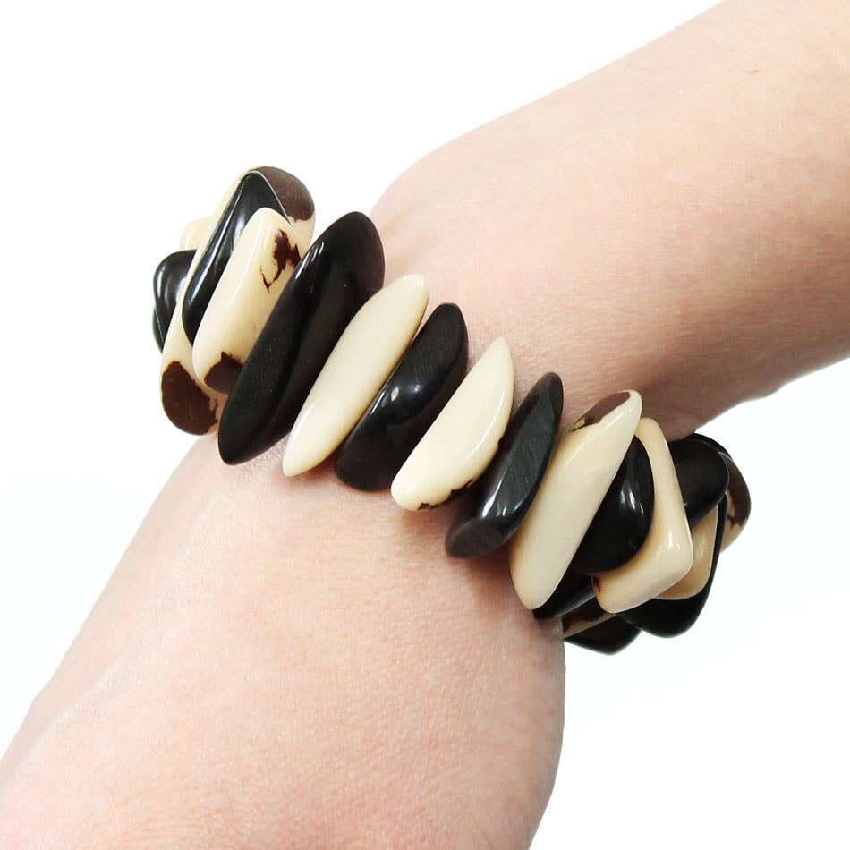 Muichic Natural Jewelry – wholesale Beaded bracelet – Bana Tagua Bracelet Handmade Fairtrade Lightweight1