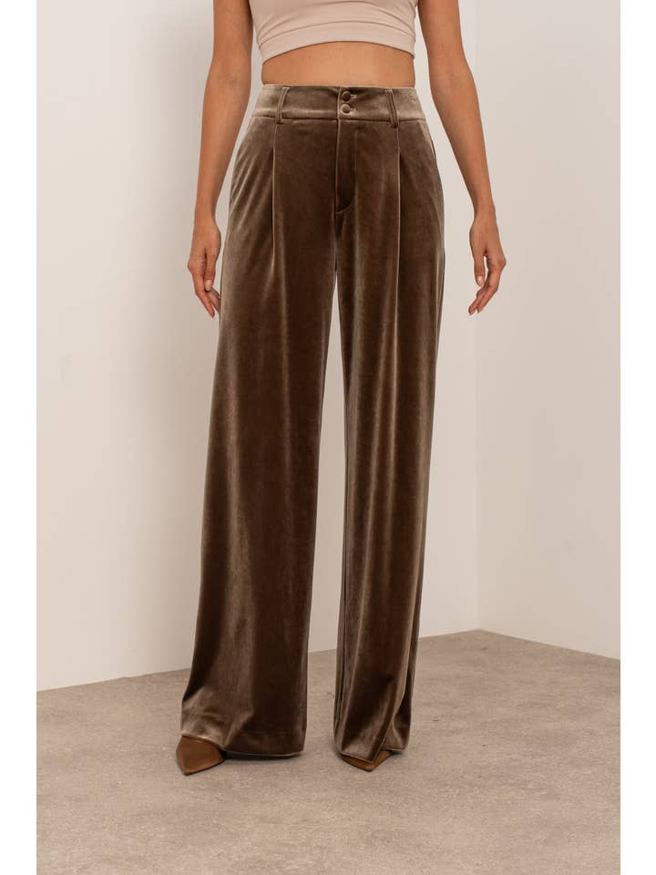 Attentif Paris - Wholesale Pants - Women's - Wide velvet and fluid pants with double button2