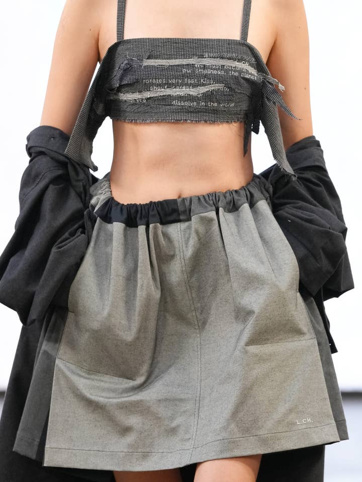 Saia POETRY confortável e estilosa em algodão por atacado de LUCiA CHAIN