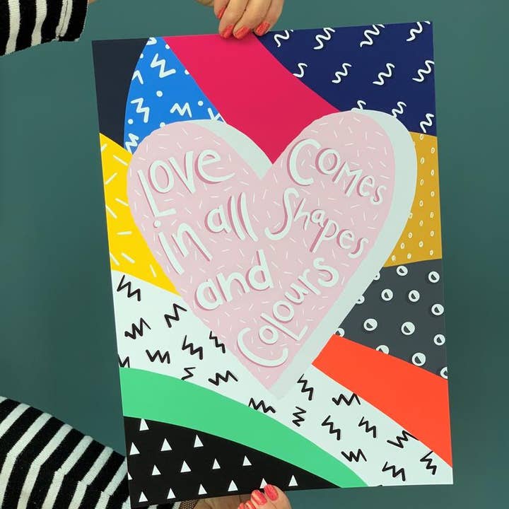 Love Comes in tutte le forme e colori Stampa a3 per la vendita all'ingrosso da parte di Hendog Designs