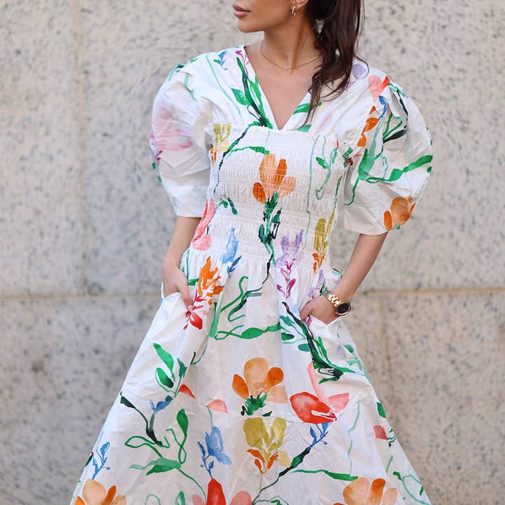 Robe midi smockée à col en V Marisa pour la vente par Jessie Zhao New York