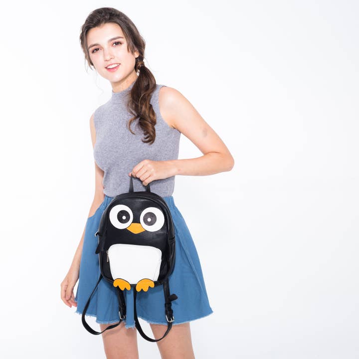 COMECO INC - Vente Sac à dos – femme - Mini sac à dos pingouin en matière vinyle1