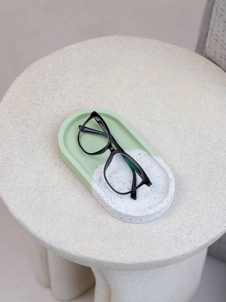 Plateau Split - Sauge et lilas pour la vente par Luxe Home Decor Ltd