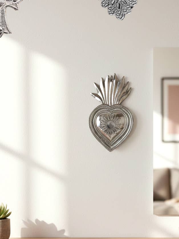 Bohemian ex-voto heart for wholesale by Tienda Esquipulas distribution