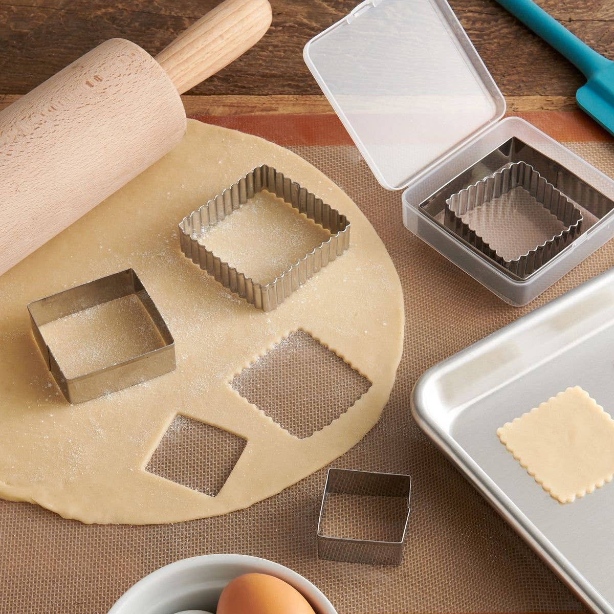 HIC - Harold Import Co. - Wholesale Kitchen Tool/Gadget - Mrs. Anderson's Baking Square Cutter Set With Container2