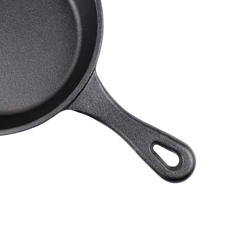 Crucible Cookware - Wholesale Cast Iron Skillet - 6"-Inch (15 cm) Cast Iron Skillet Set of 2 + Potholders3