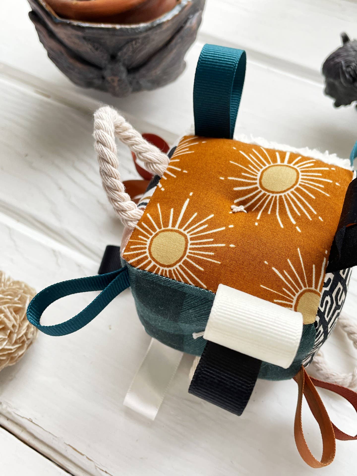 The Bird & Elephant – Engroshandel Rangle - Baby – Earth Rainbow sensoriske babyblokbåndmærker rangle2