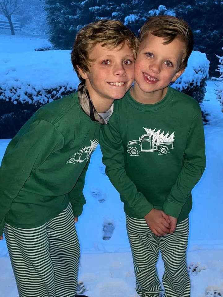 Juego de 2 piezas Christmas Truck, color verde para venta al por mayor de Little Hoot Designs