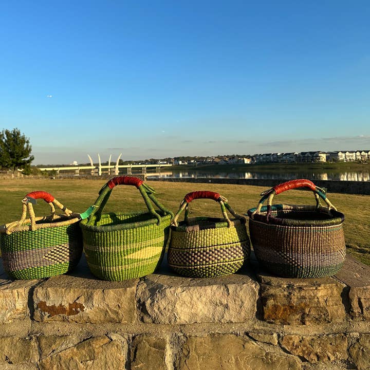 The African Home Goods - Wholesale Basket - Round Bolga Market Basket w/ Leather Wrapped Handle - Green Assorted 1 EA0