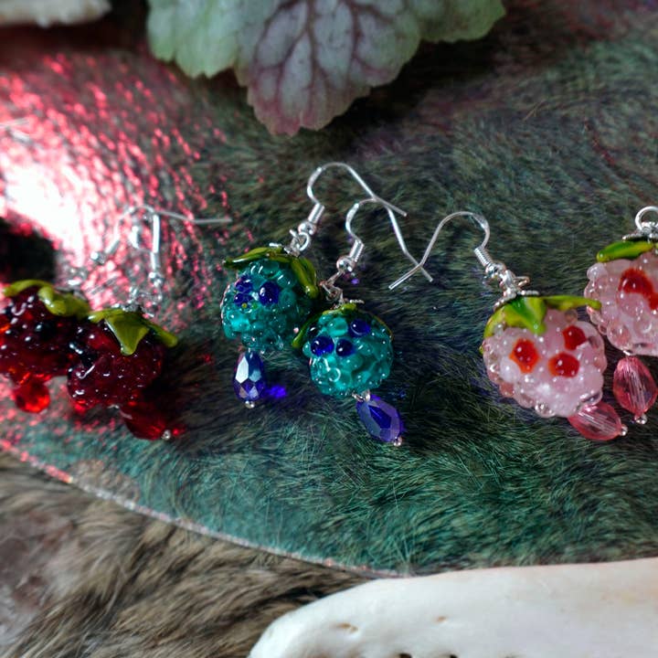 Tia Kinsman - Wholesale Jewelry Set - Skullberry Earring Sets3