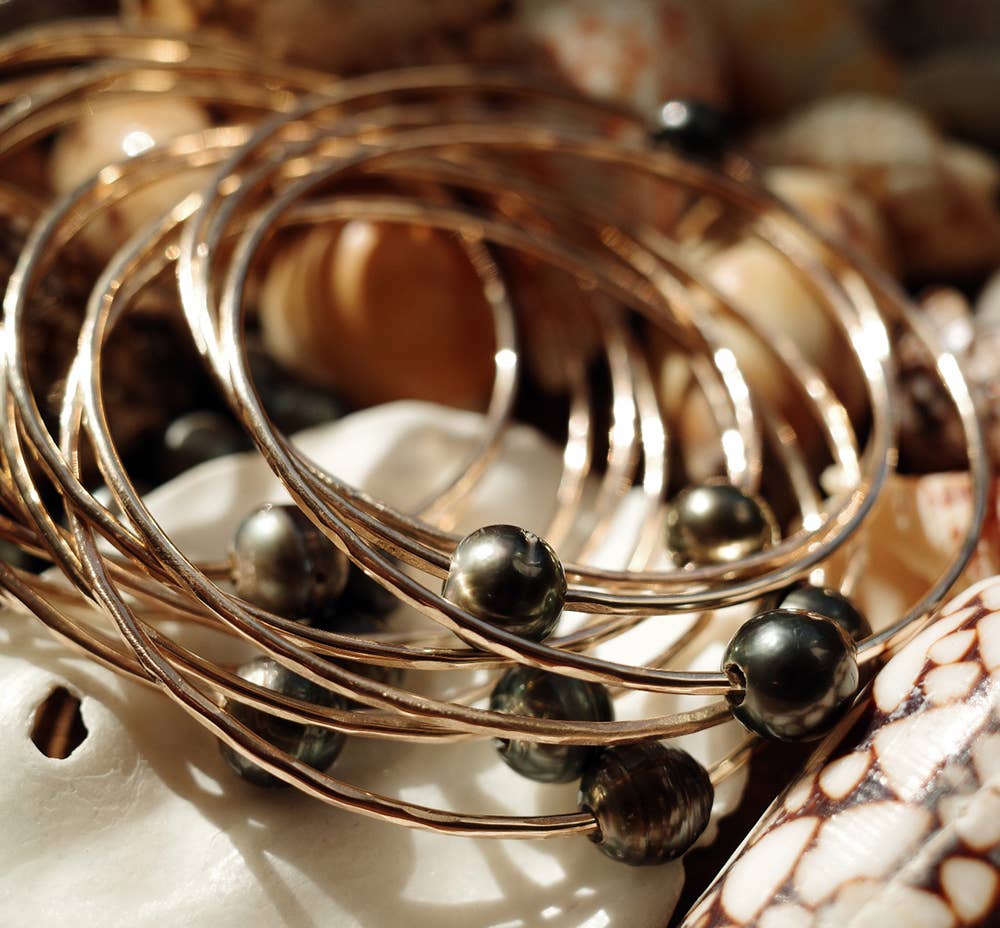 Flotsam & Co. Hawaii - Wholesale Bangle Bracelet - A Grade Tahitian Pearl Bangle Bracelet 8.5-9.5mm Pearl1