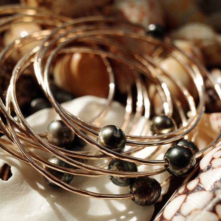 Flotsam & Co. Hawaii - Wholesale Bangle Bracelet - A Grade Tahitian Pearl Bangle Bracelet 8.5-9.5mm Pearl1