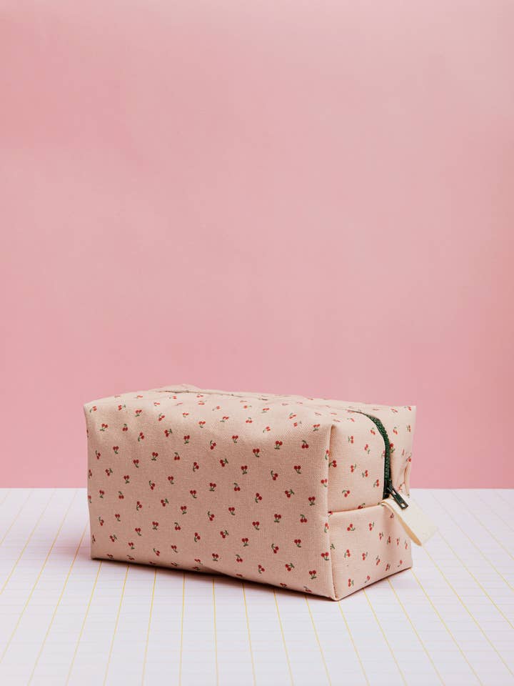 Cerezas Nude Vanity & Beauty Case for wholesale by ECKE