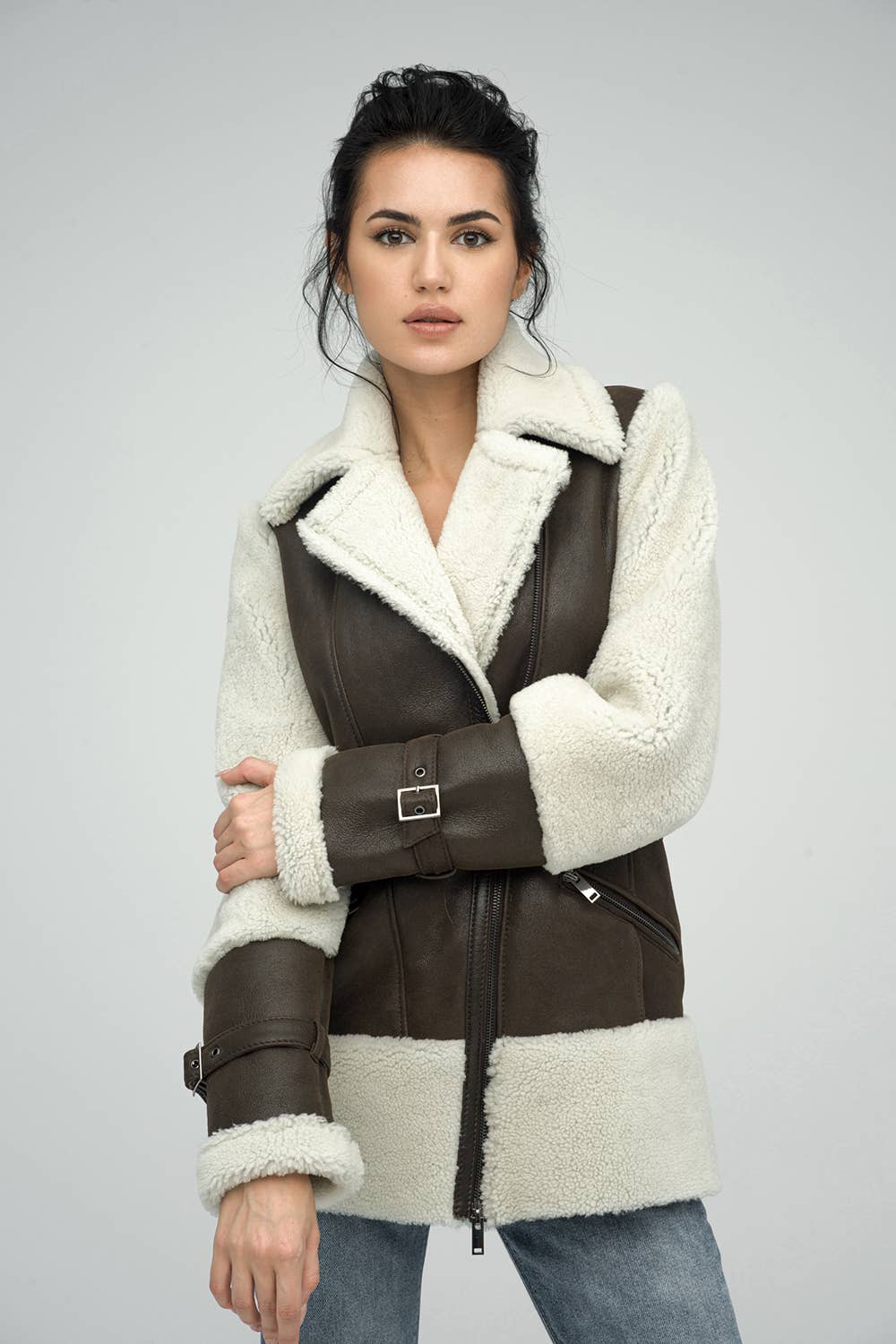 A&A Vesa – Großhandel Pelz-/Kunstpelzmantel – Damen – Mantel aus natürlichem Lammfell für Damen 20444