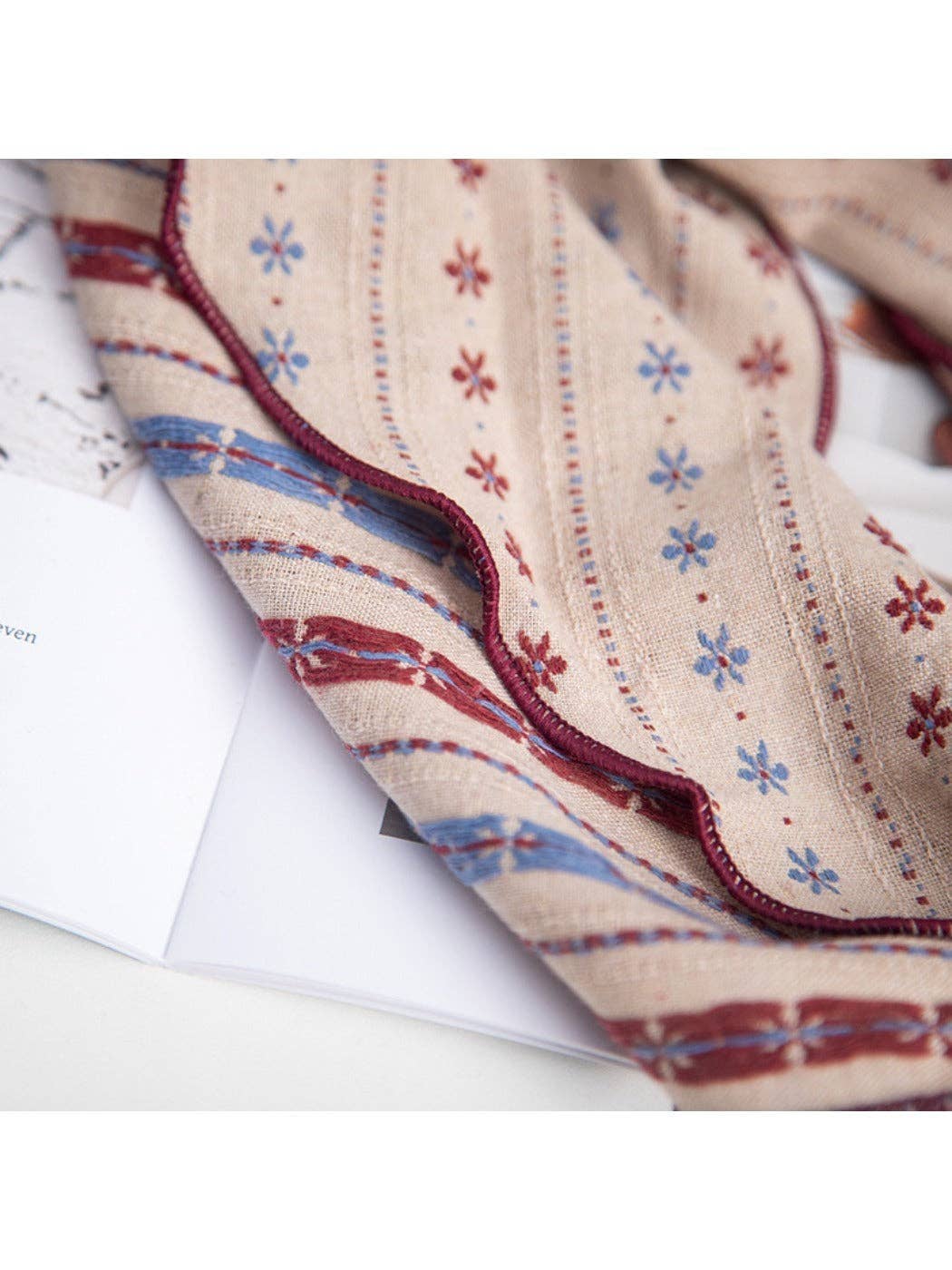 Funkyrel® Atzbranding Limited - Wholesale Scarf - Women's - Scarvii - Vintage Embroidered Triangle Scarf4