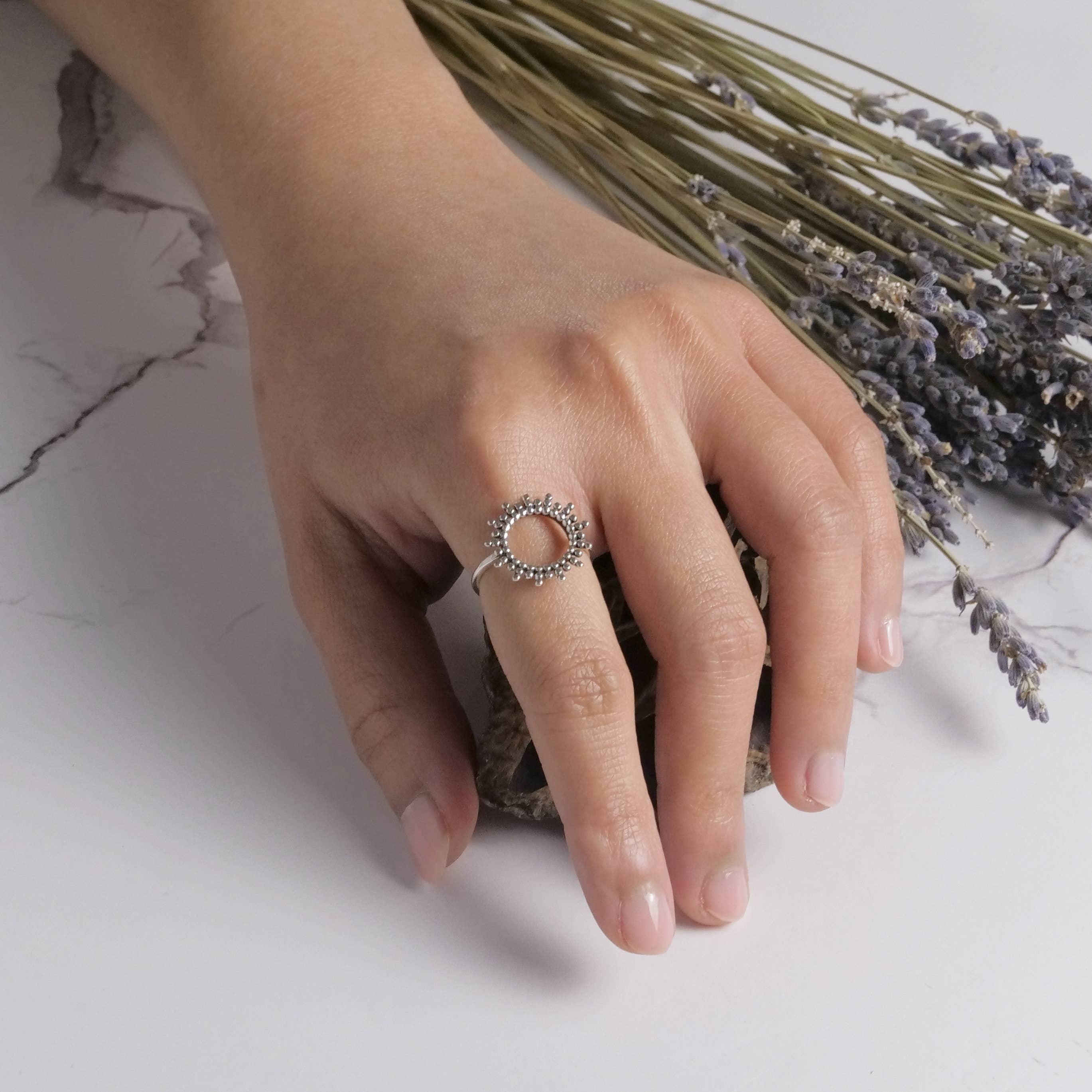 Baizaar – Großhandel Band/Stapelring – Strahlenring mit offenem Kreis aus Sterlingsilber1