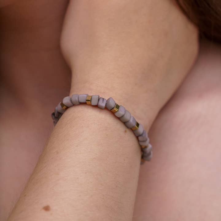 Pretty Pink Eco-Jewellery – wholesale Beaded bracelet – Friendship Tagua Bracelet3