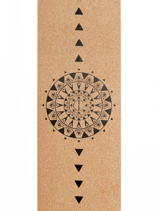 Tapis de yoga en liège 'Energetic Being' pour la vente par YOGOJA