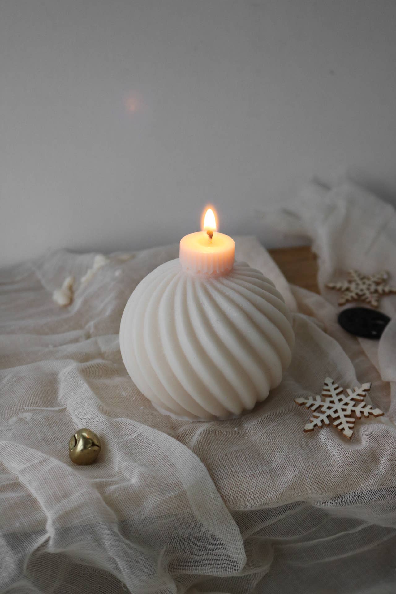 Mae Fleur - Wholesale Novelty Candle - Large Bauble Candle2