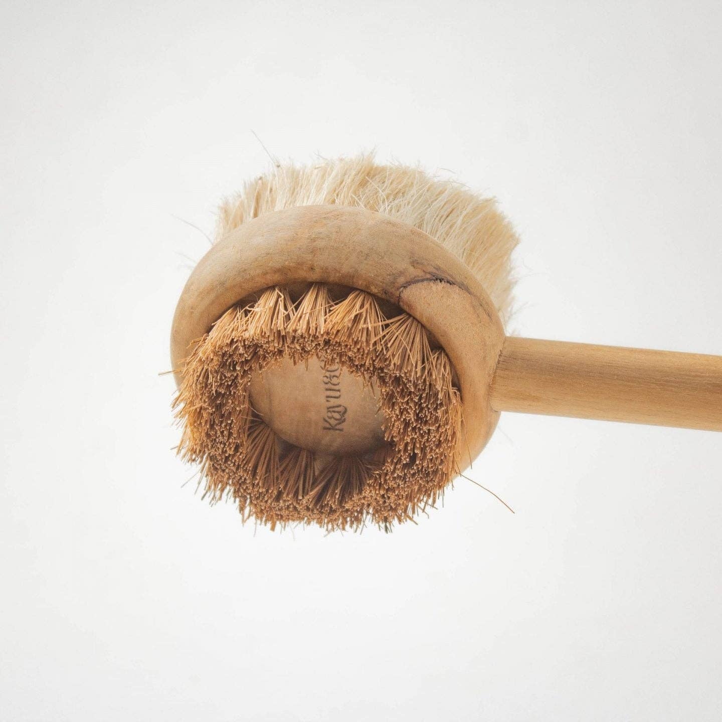 Kayu&Co. - Wholesale Body Brush - Wooden Body & Feet Brush5