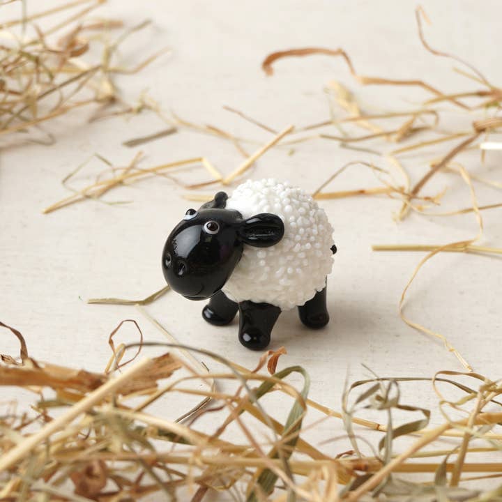 CGB Giftware - Wholesale Decorative Figurine - Glass Sheep