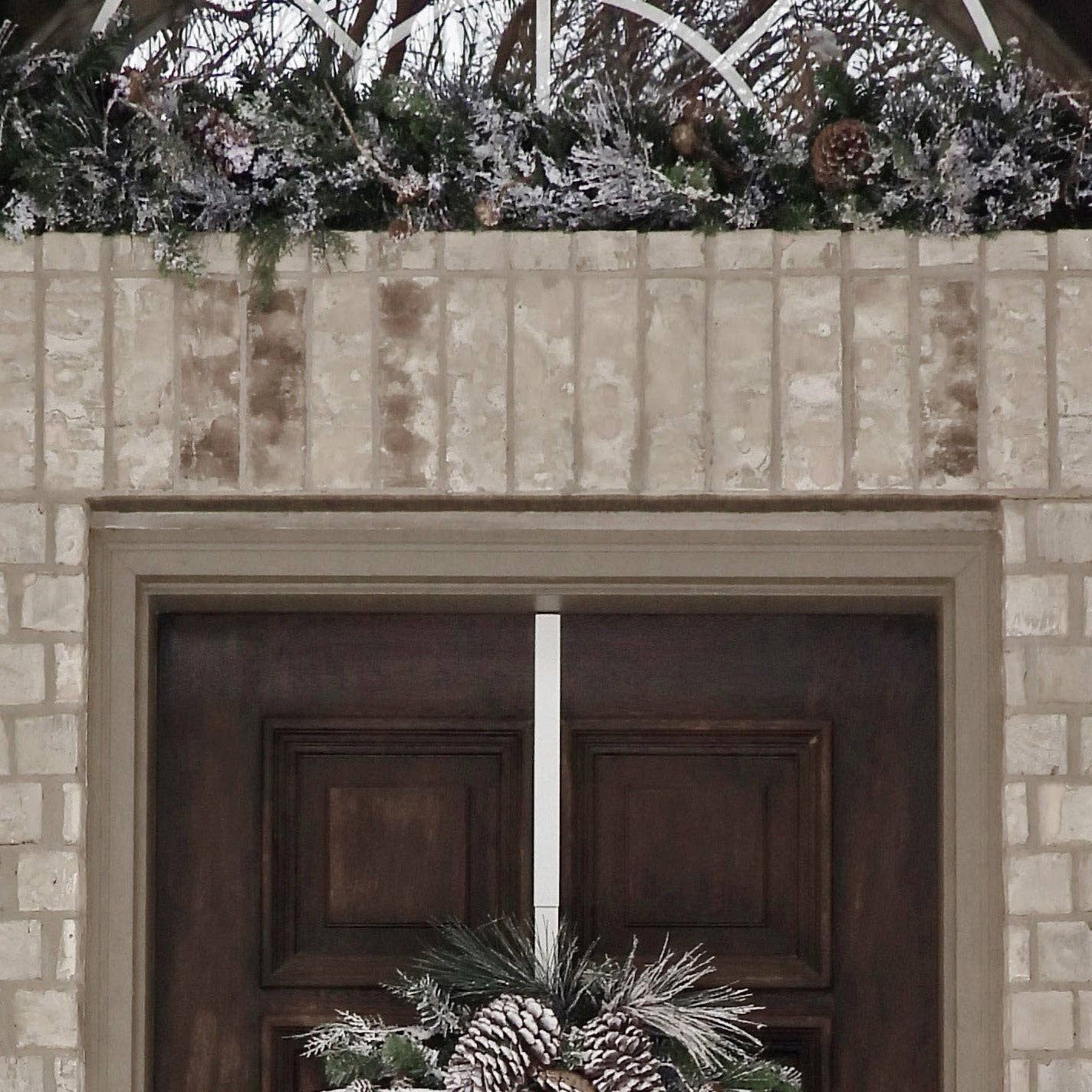 Haute Decor - Wholesale Bunting/Garland - 6 Foot Snowfall Creek Pre-lit  Christmas Garland4