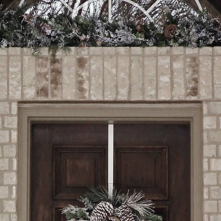 Haute Decor - Wholesale Bunting/Garland - 6 Foot Snowfall Creek Pre-lit Christmas Garland4