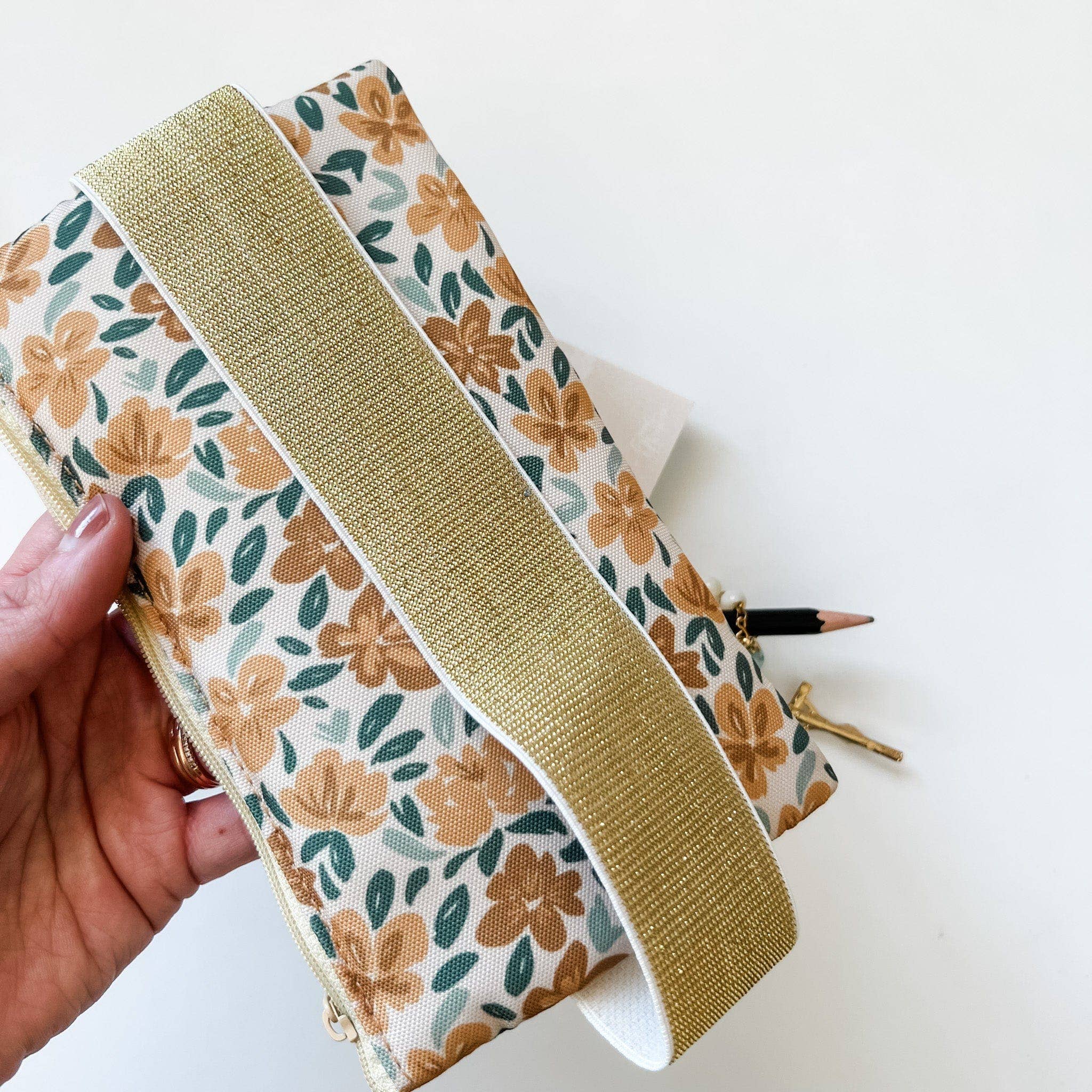 The Little Rose Shop - Wholesale Pouch - Women's - Surrender Prayer Catholic Bible/Planner Pouch2