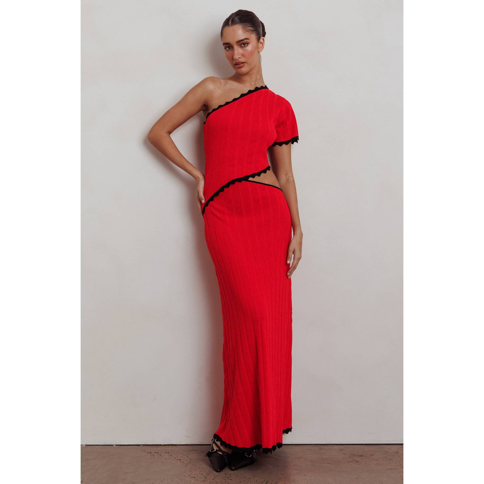 One and Only Collective - Wholesale Dress - Women's - ONE SHOULDER KNIT MAXI DRESS