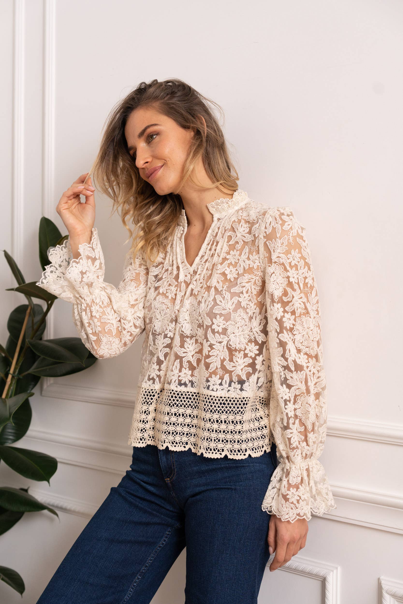 CHOKLATE PARIS - Wholesale Blouse - Women's - Bohemian lace blouse - 81016