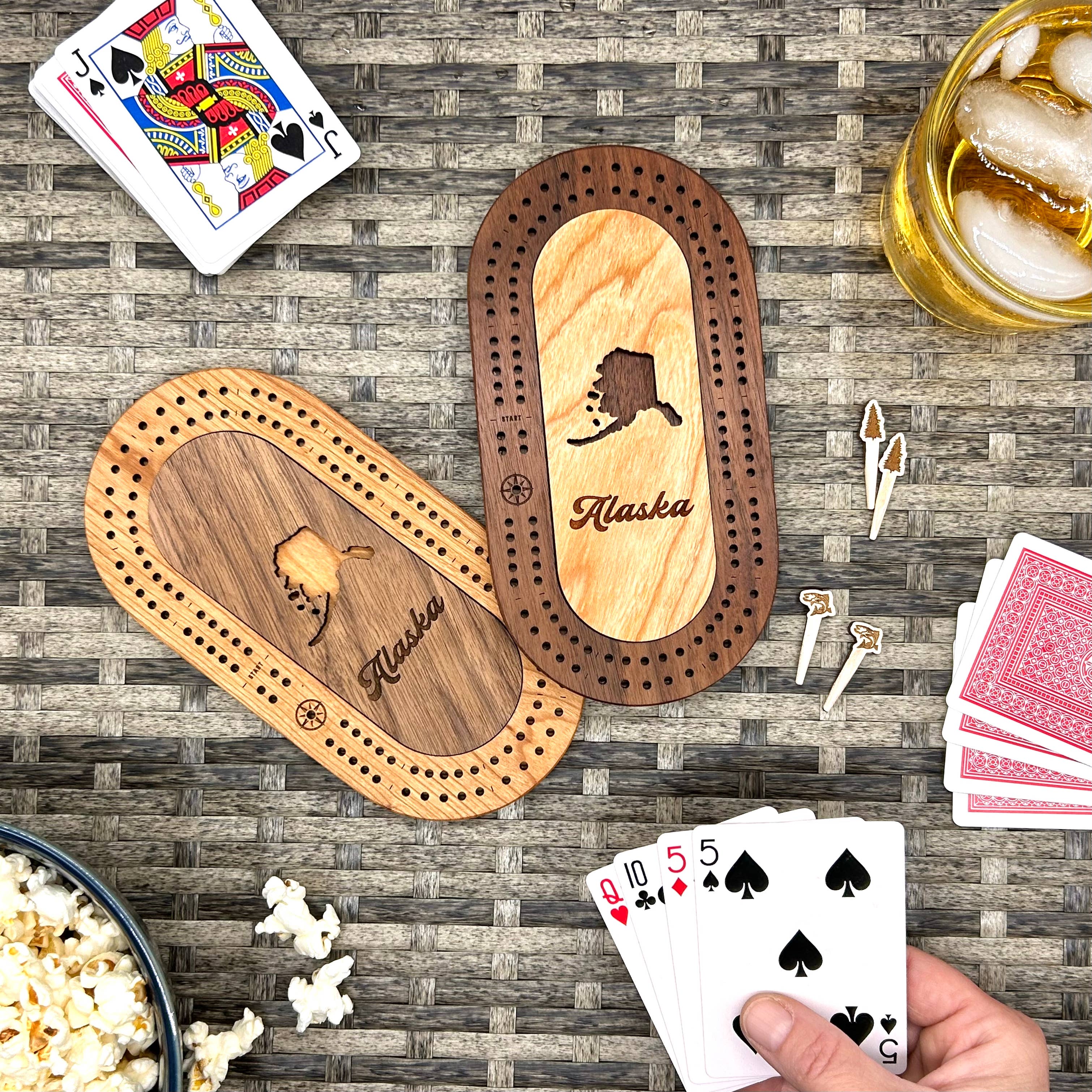 Cast & Carve - Venta al por mayor Juegos de mesa - Juego de minitablas de viaje de EE. UU., con pinzas personalizadas1