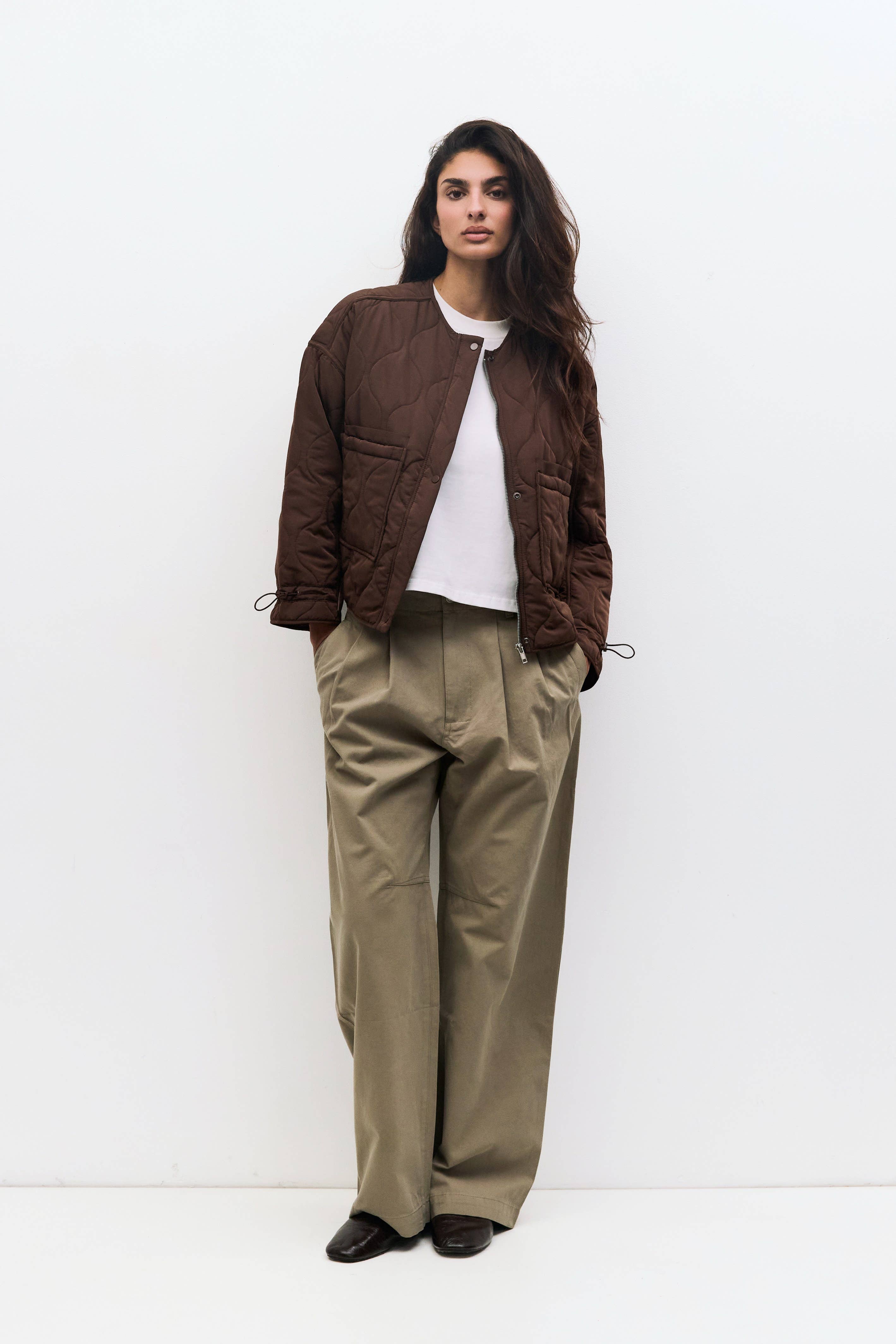 MOD REF – Großhandel Jacke – Damen – The Kara Jacket | Gesteppte Jacke mit Reißverschluss48