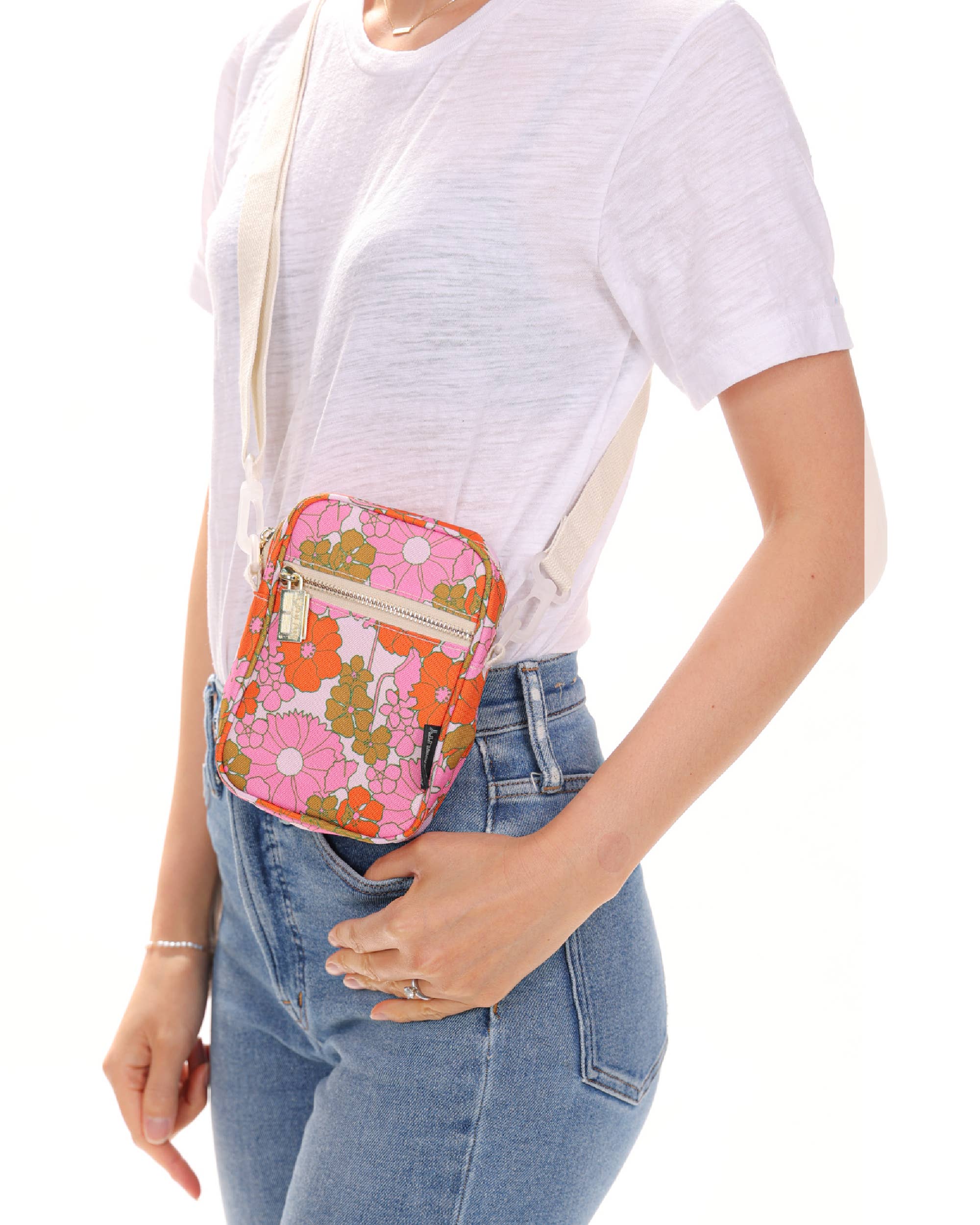 Fydelity – Engroshandel Crossbodytaske - Dame – Lille crossbody skuldertaske festival rejse blomster pink rød