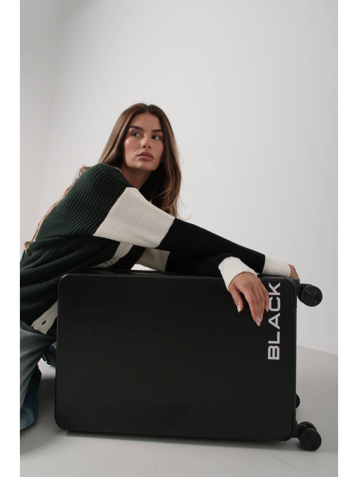 Black Fashion USA – wholesale Kofta - Dam – Grön koftjacka från Green College med emblem