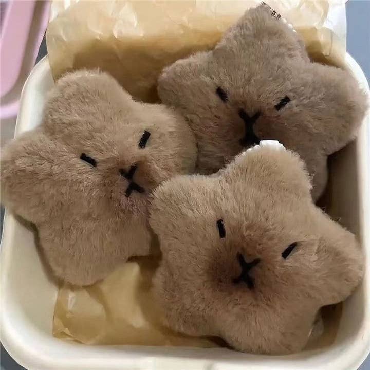 FurDecoration - Wholesale Keychain – Women's - Fluffy Star-Shaped Bag Pendant Keychain3