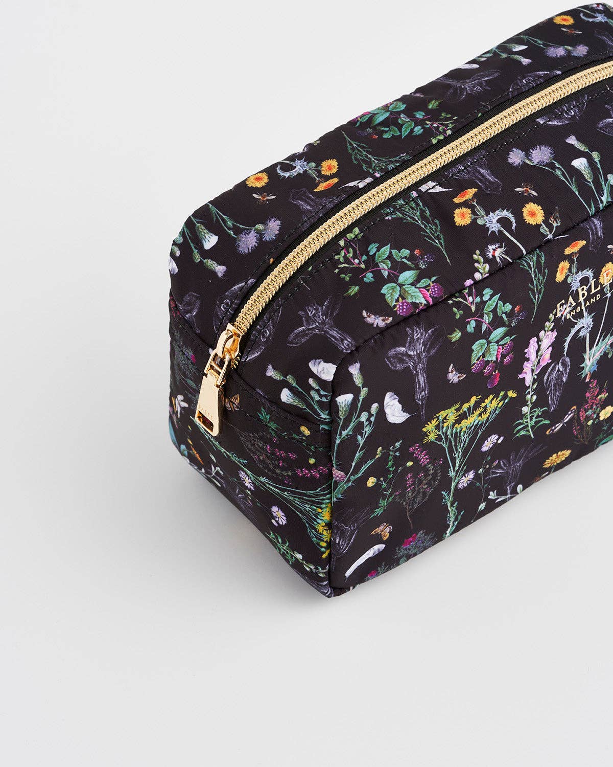 Fable England - Wholesale Make-up/cosmetic bag - Wilderness Black Cosmetic Bag4