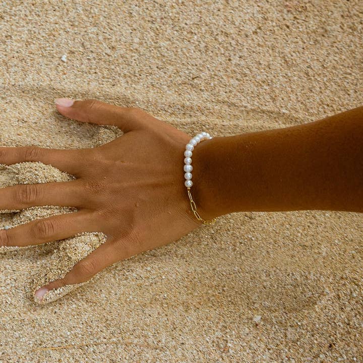 Bracelet d'été local pour la vente par Blissfully Liss Jewelry