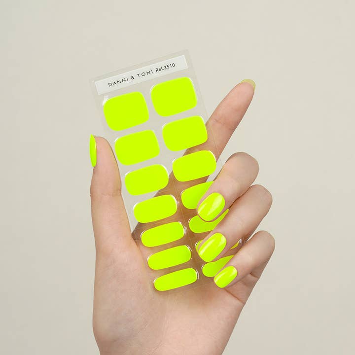 Danni & Toni - Wholesale Nail Art/Decal - Bright Green Chartreuse Semi-Cured Gel Nails | Neon Green - 2510