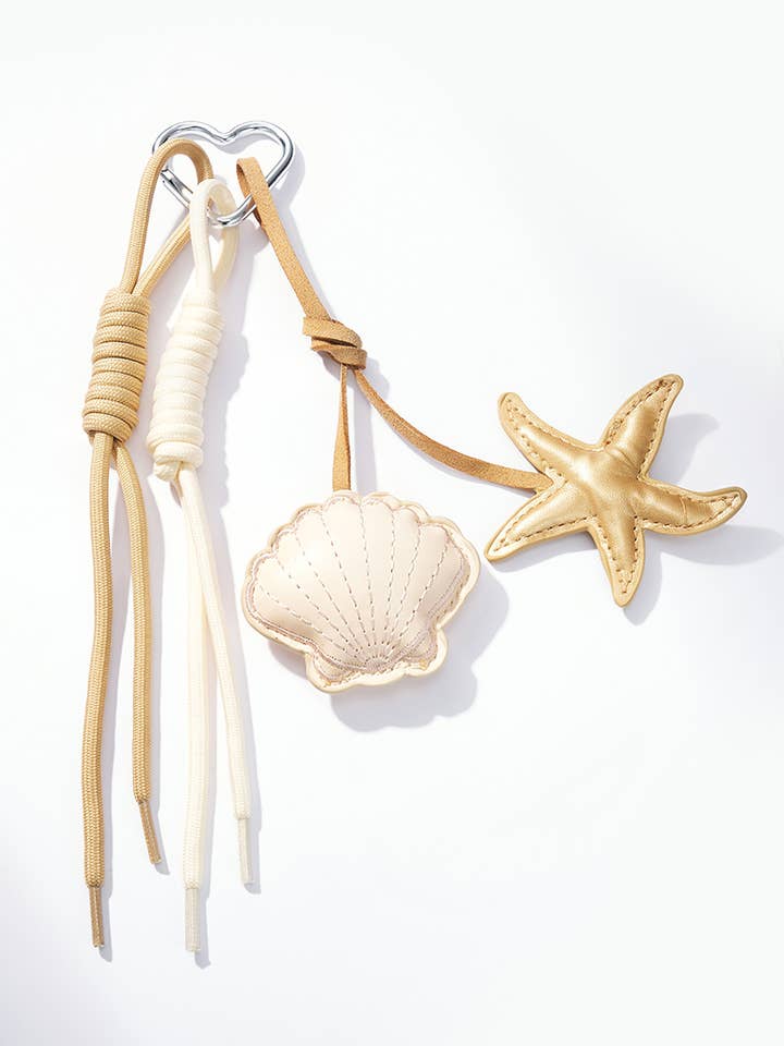 Bag charm and keychain Shells PC43 for wholesale by BYREN | ÉLINE L'ATELIER