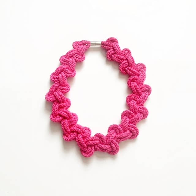 Handmade by Tinni - Wholesale Geweven ketting - The Lilly Necklace - Touwkettingen van biologisch katoen6