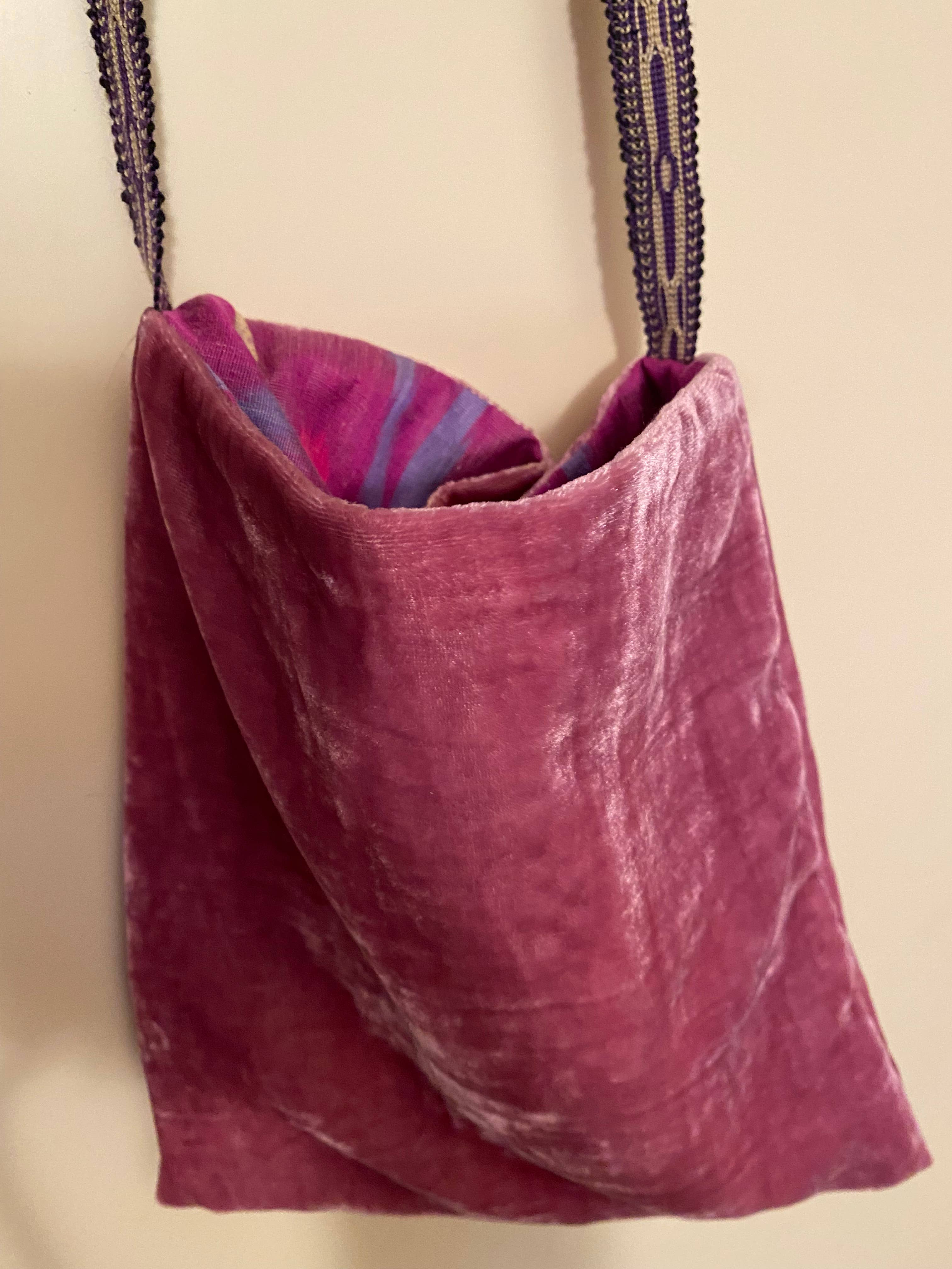 verschiedene Farben Mini-Shopper aus Samt, Handtaschen für den Großhandel auf Faire2