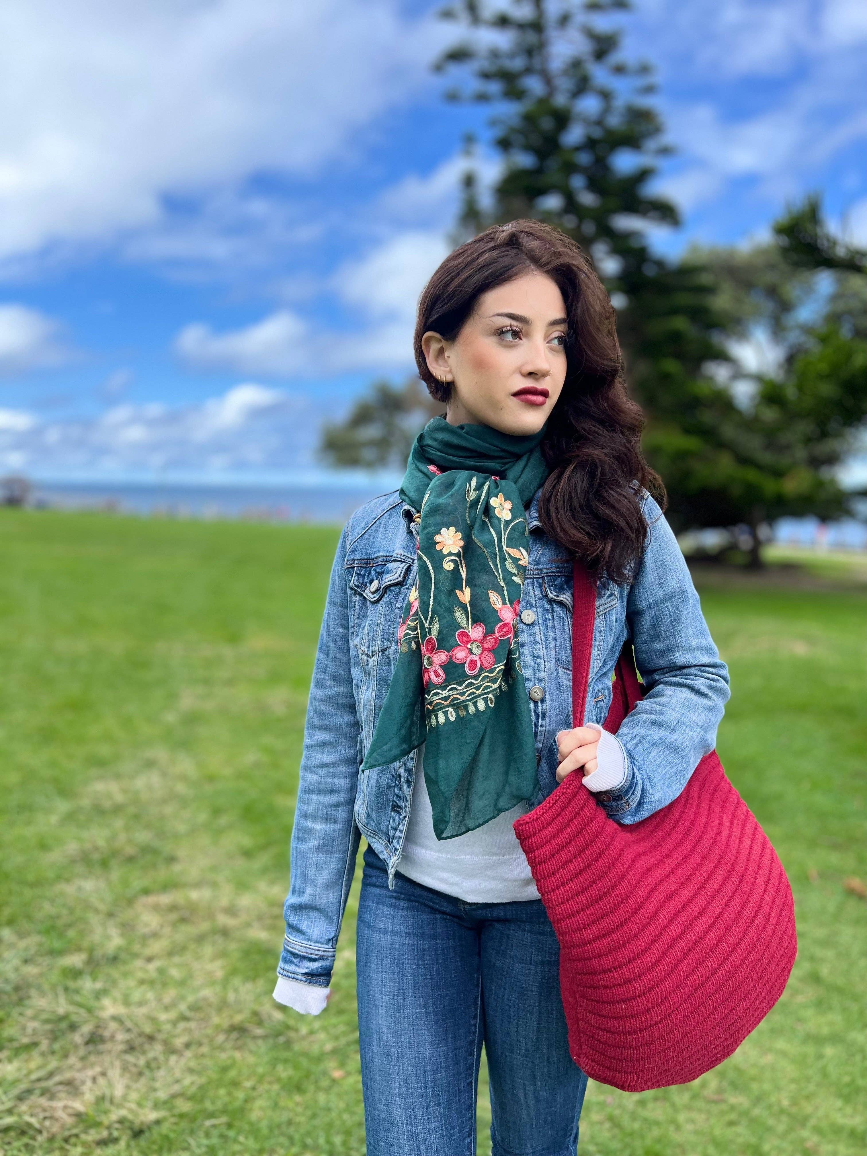 Humble Hilo – Engroshandel Tørklæde - Dame – Humble Hilo Broderet tørklæde/sjal med blomster25