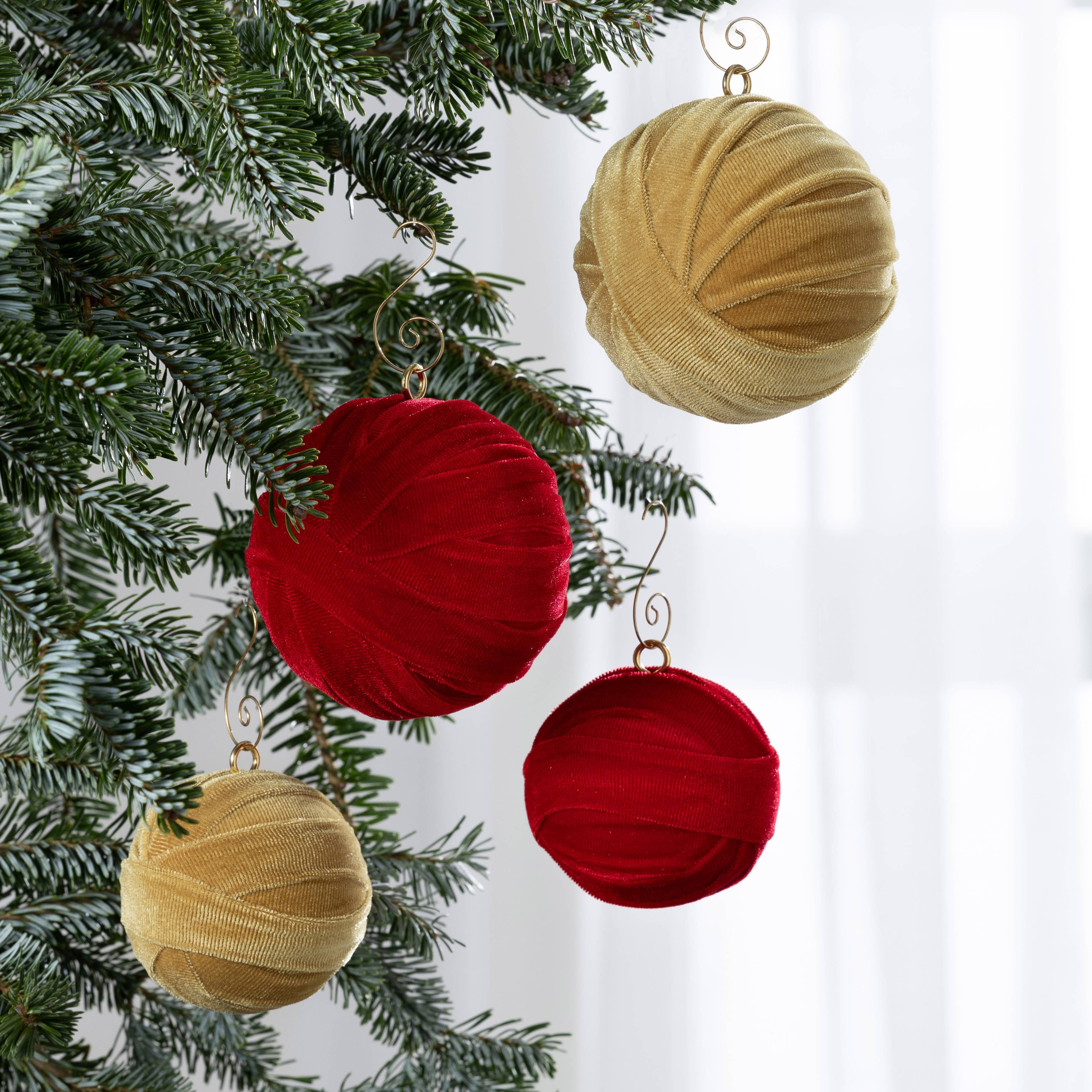 Your Heart's Content – wholesale Ornament – Velvet sphere ornaments for trees, garland, mantel decor15