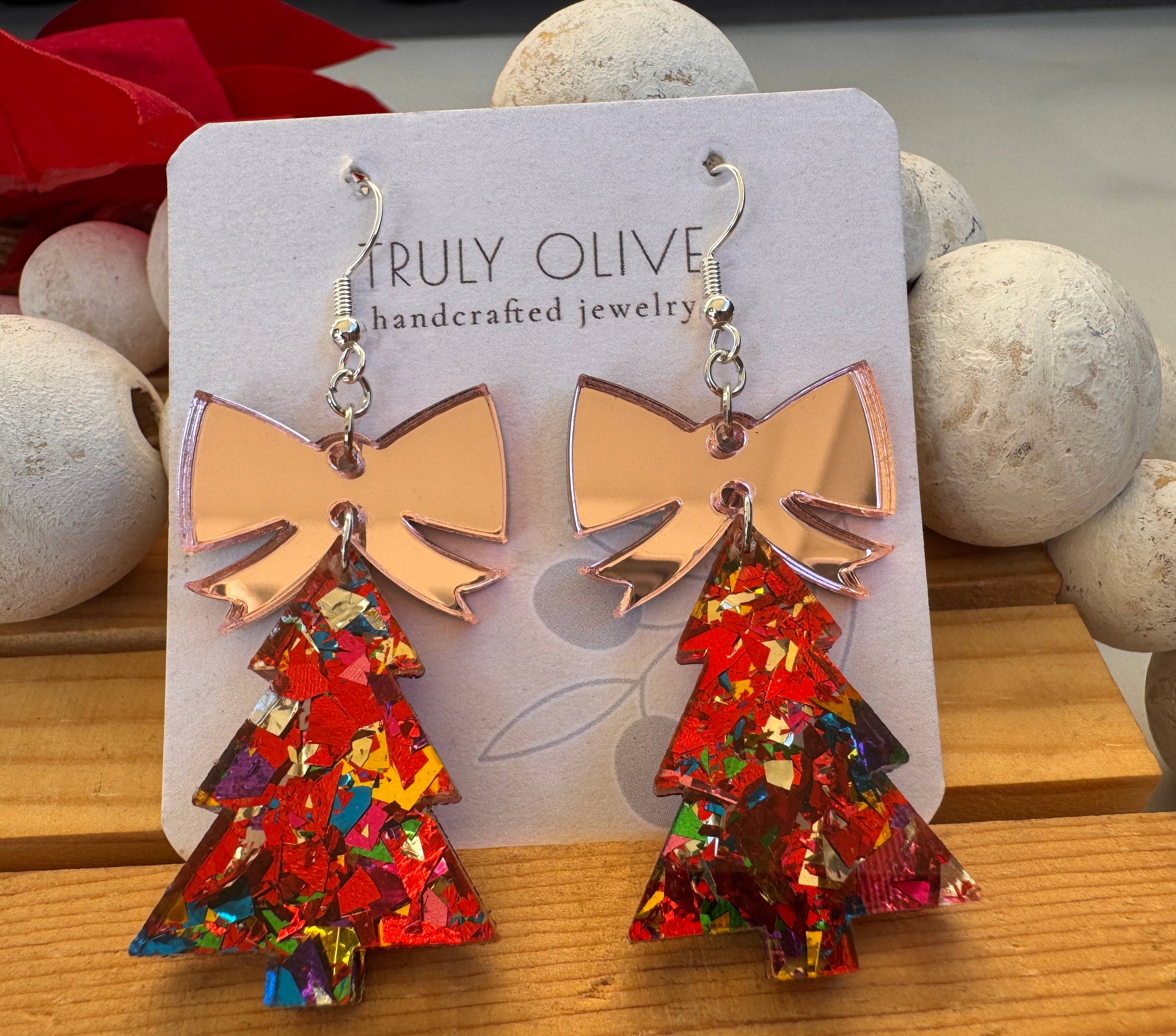 Truly Olive – Brincos de argola por atacado – Árvores de Natal com Brilho e Laço Dourado Rosé1