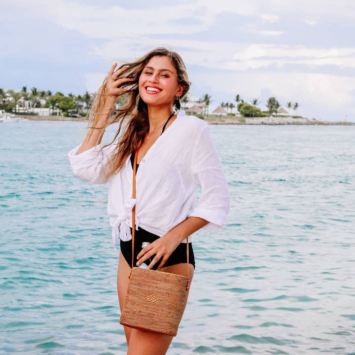 Borsa a tracolla Valentina Bali in rattan per la vendita all'ingrosso da parte di Ganapati